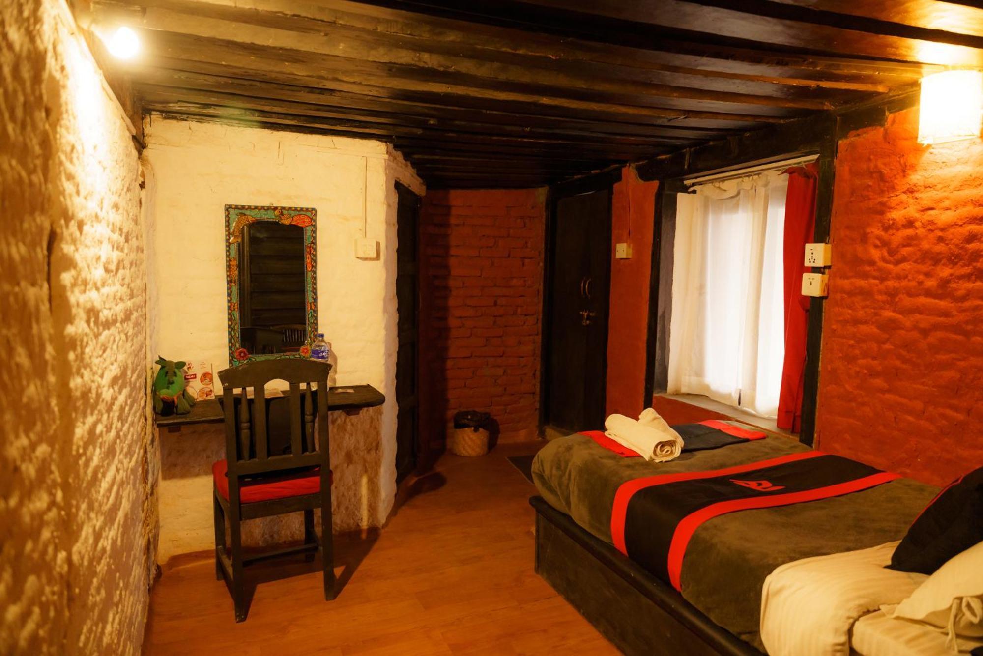 Hira Guest House Lalitpur Экстерьер фото